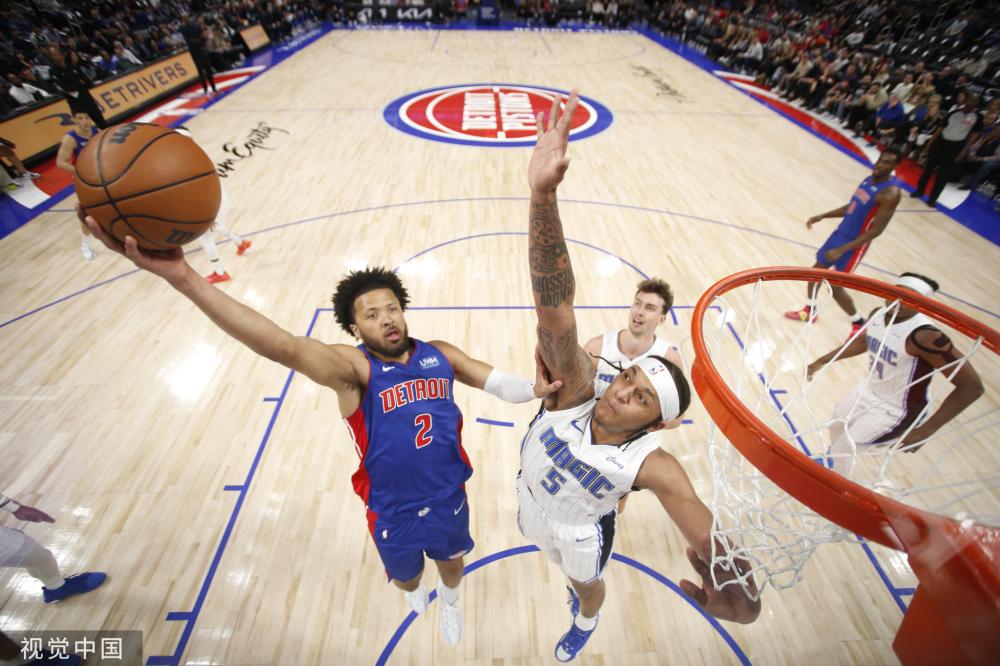 他的队员们 他的队员们