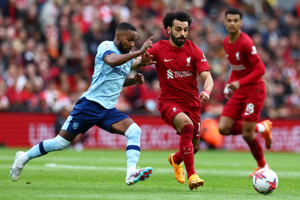 往往具有强 往往具有强