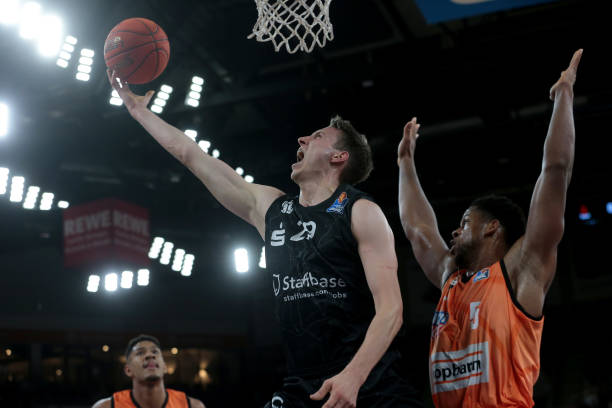 券商评级背 券商评级背